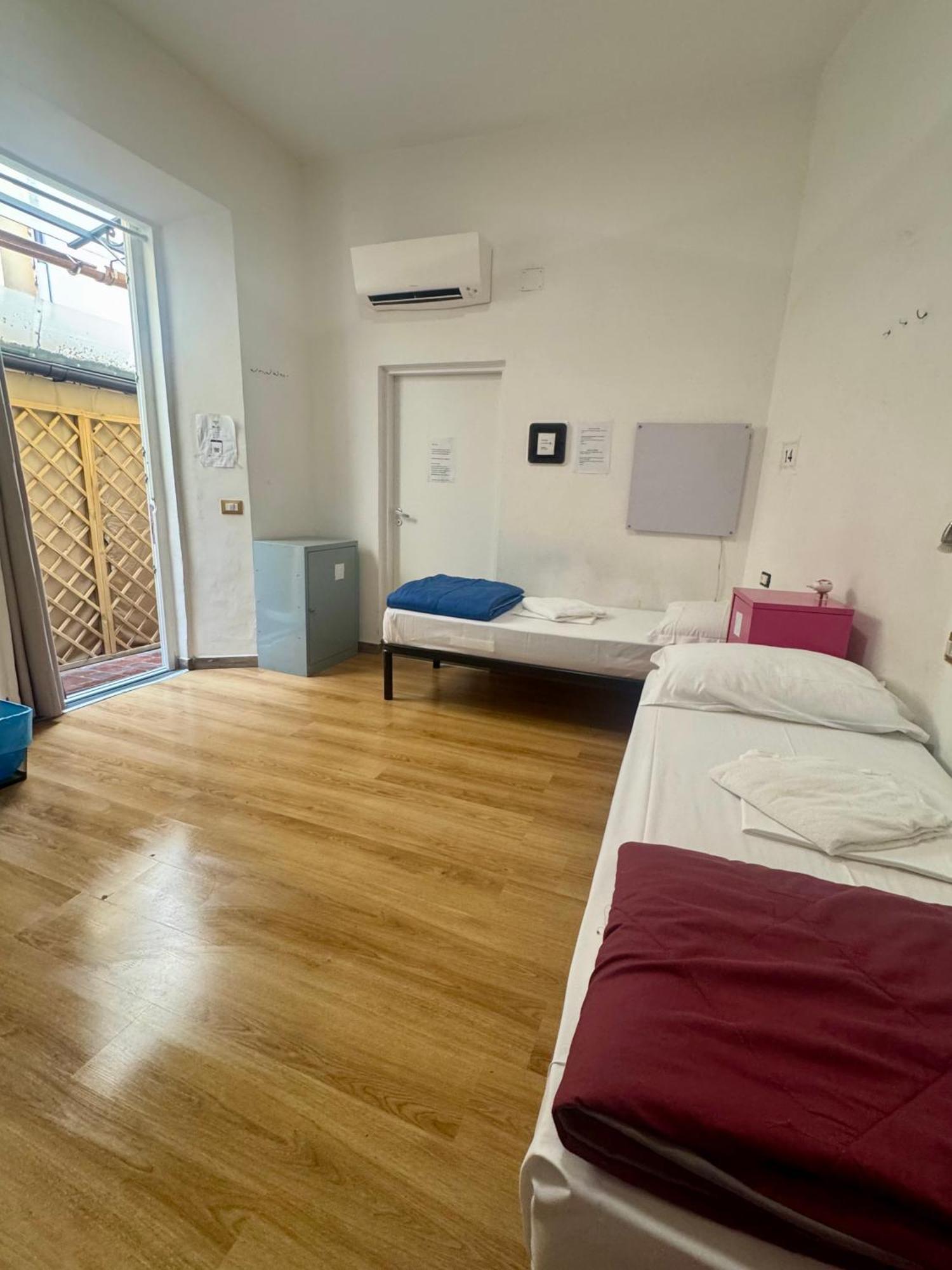 Bed 6-Bed Mixed Dormitory Room